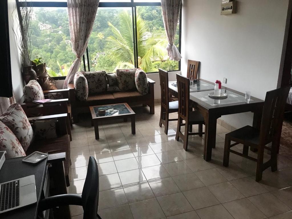 קנדי Luxury Apartment The Walkers Nest מראה חיצוני תמונה